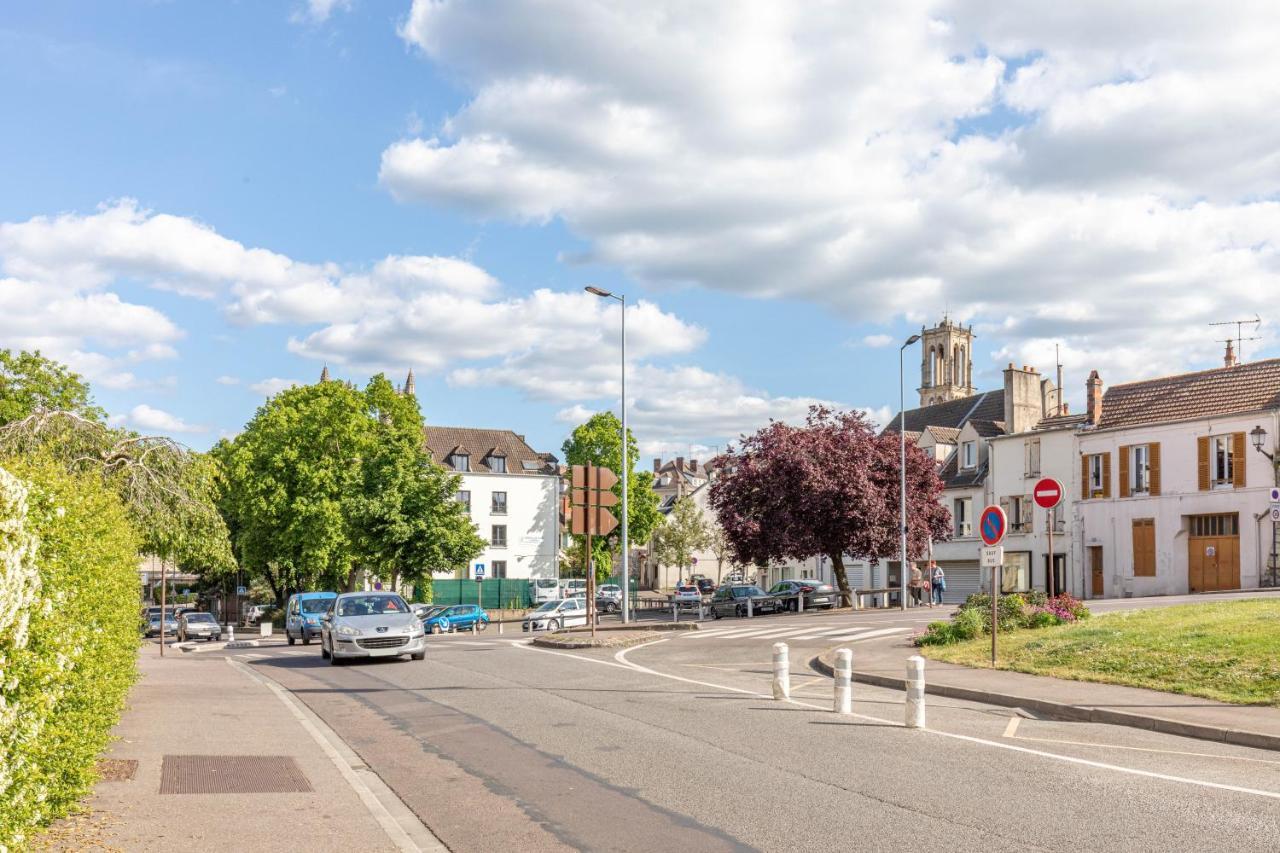 Chic Apart With Parking Apartment Mantes-la-Jolie Exterior photo