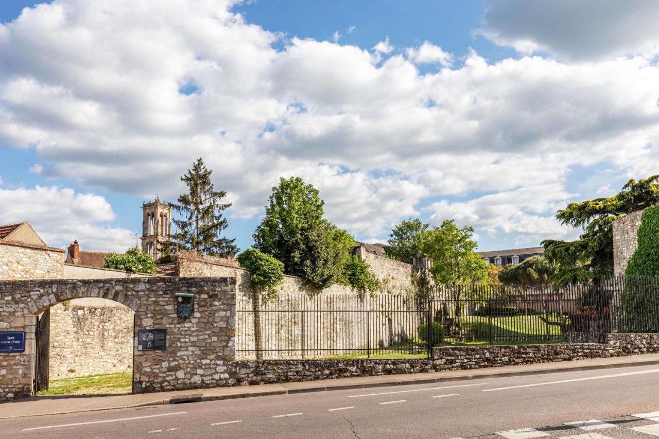Chic Apart With Parking Apartment Mantes-la-Jolie Exterior photo